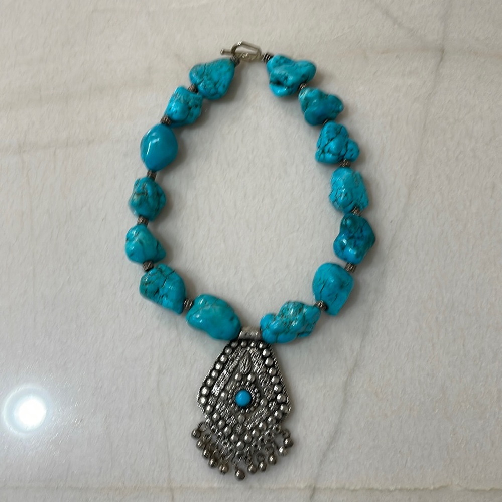 Necklace - Picture 3 of 8
